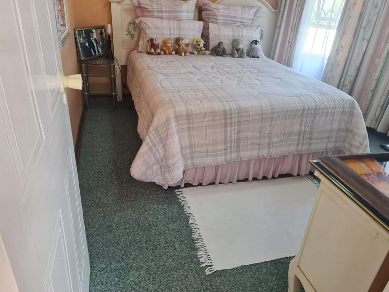 5 Bedroom Property for Sale in Southernwood Eastern Cape